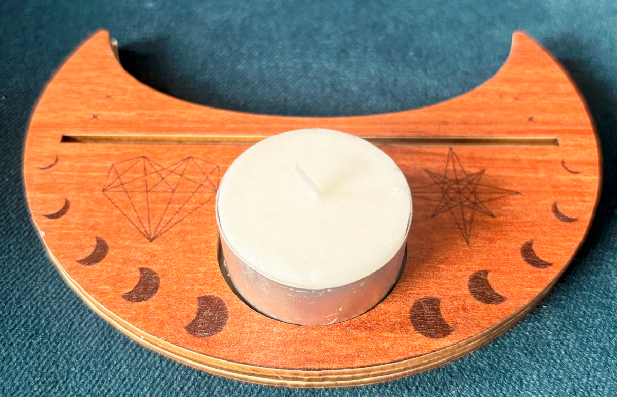 The Reader Witch Box – Tarot Inspired Gift Set with Wine Cooler, Botanical Soap & Moon Phase Holder