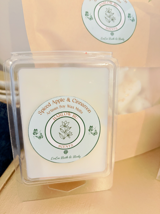 Spiced Apple & Cinnamon Hand-Poured Wax Melts by Harlow Ru