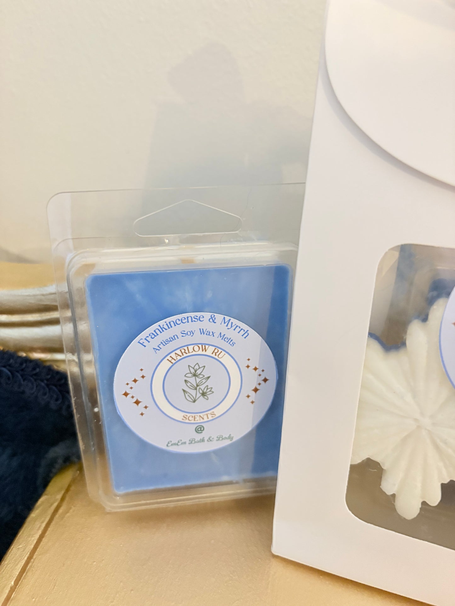 Frankincense & Myrrh Hand-Poured Wax Melts by Harlow Ru