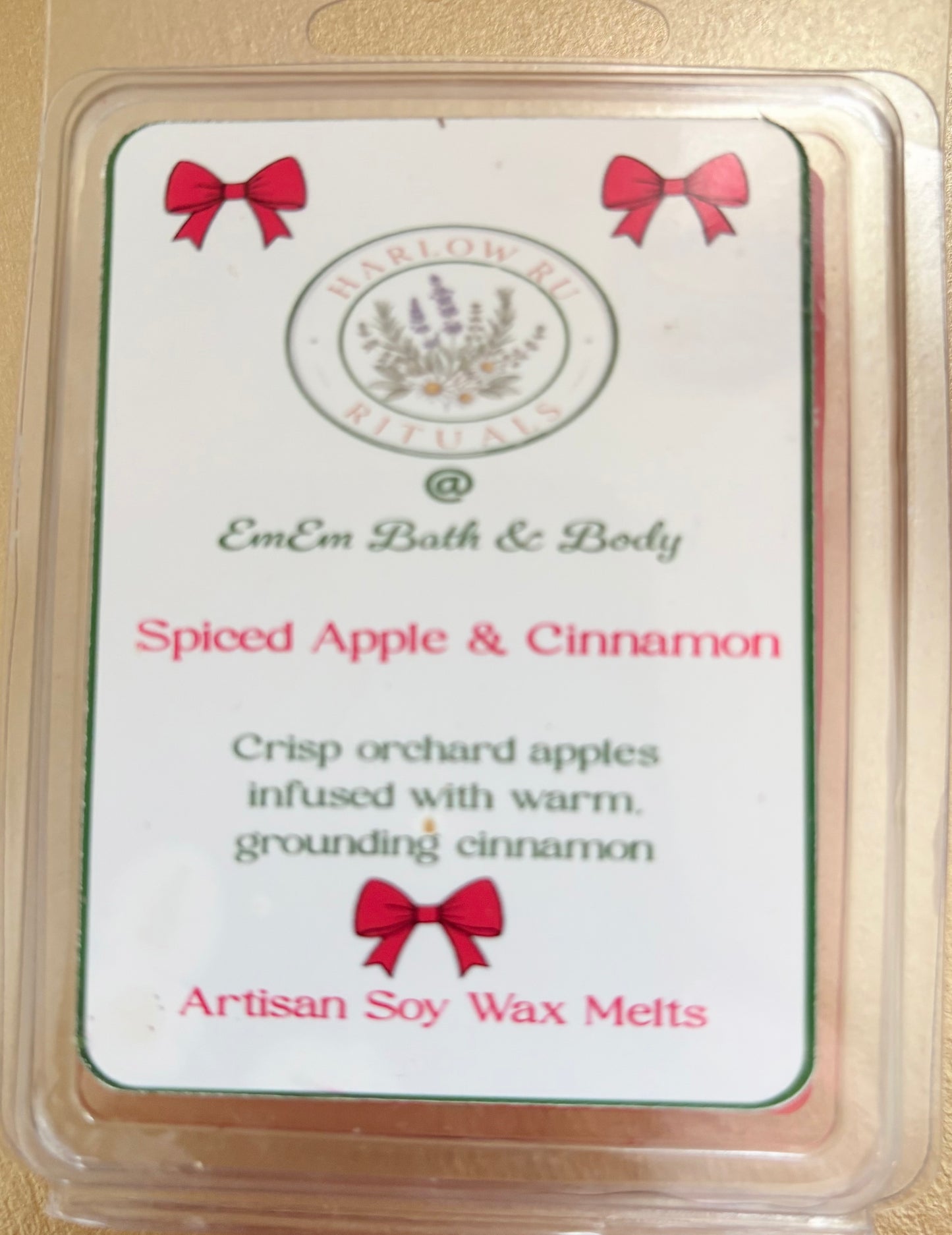 Gingerbread House Wax Melt & Oil Burner Gift Set with Spiced Apple & Cinnamon Melts