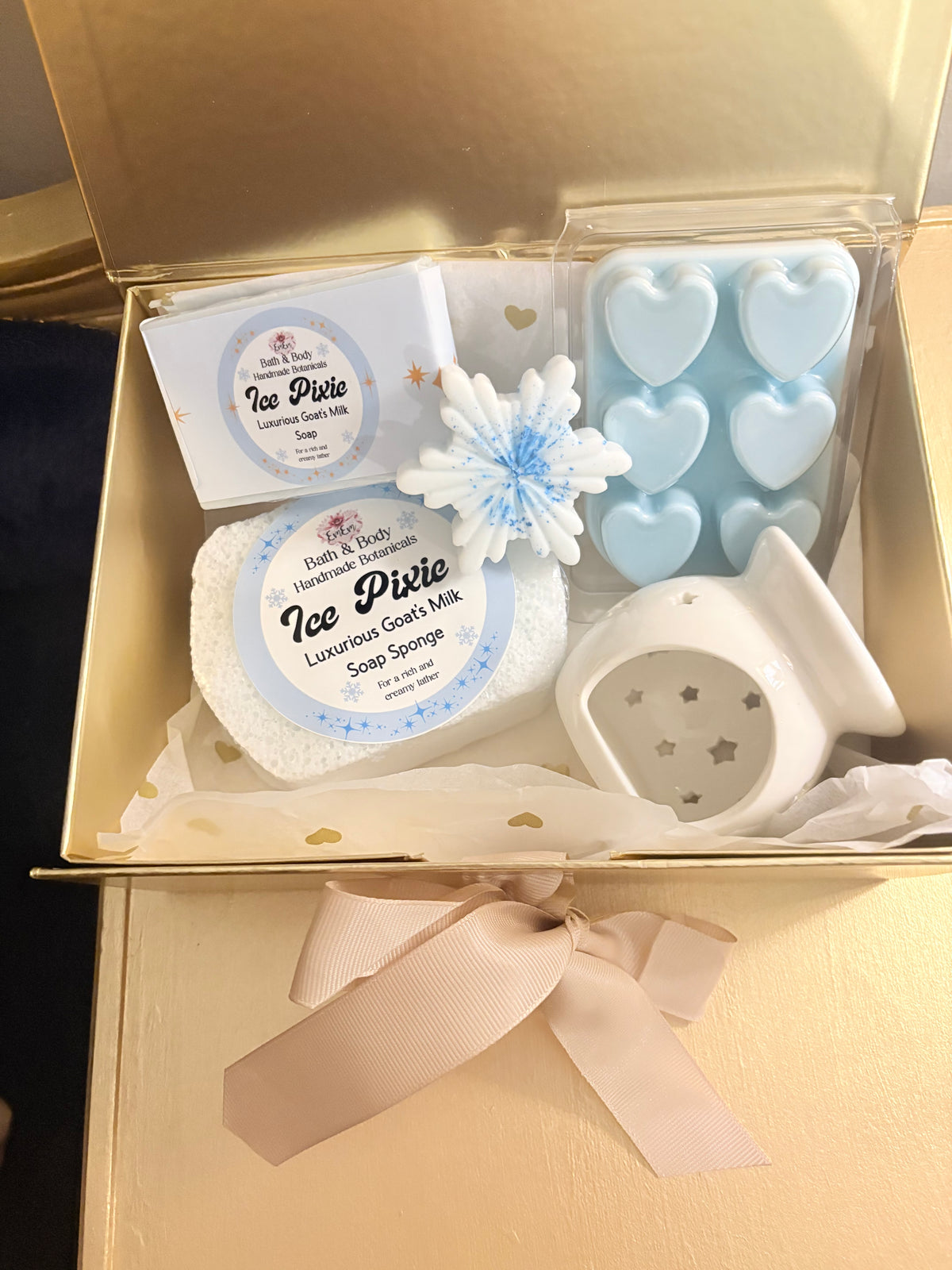 Ice Pixie Gift Box with Soap, Sponge, Wax Melts & Burner