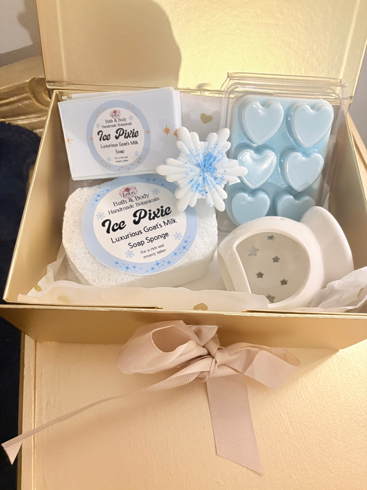 Ice Pixie Gift Box with Soap, Sponge, Wax Melts & Burner