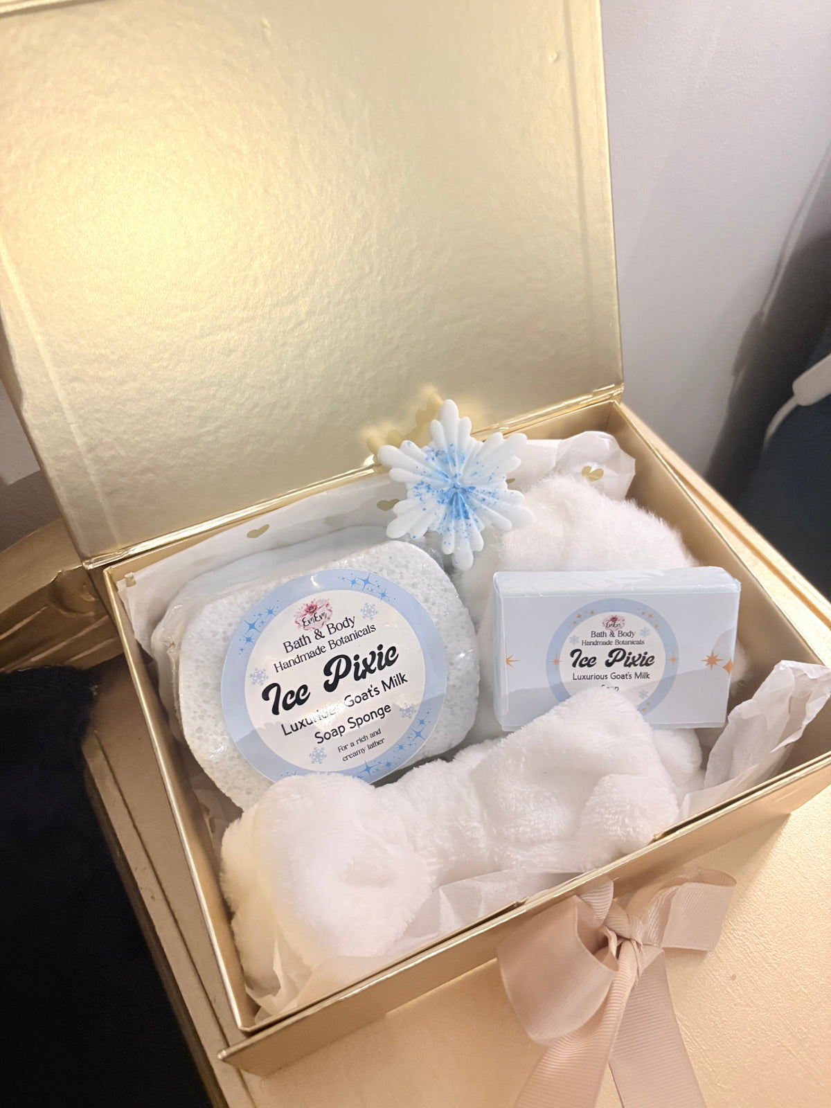 Ice Pixie Pamper Gift Box with Goat’s Milk Soap