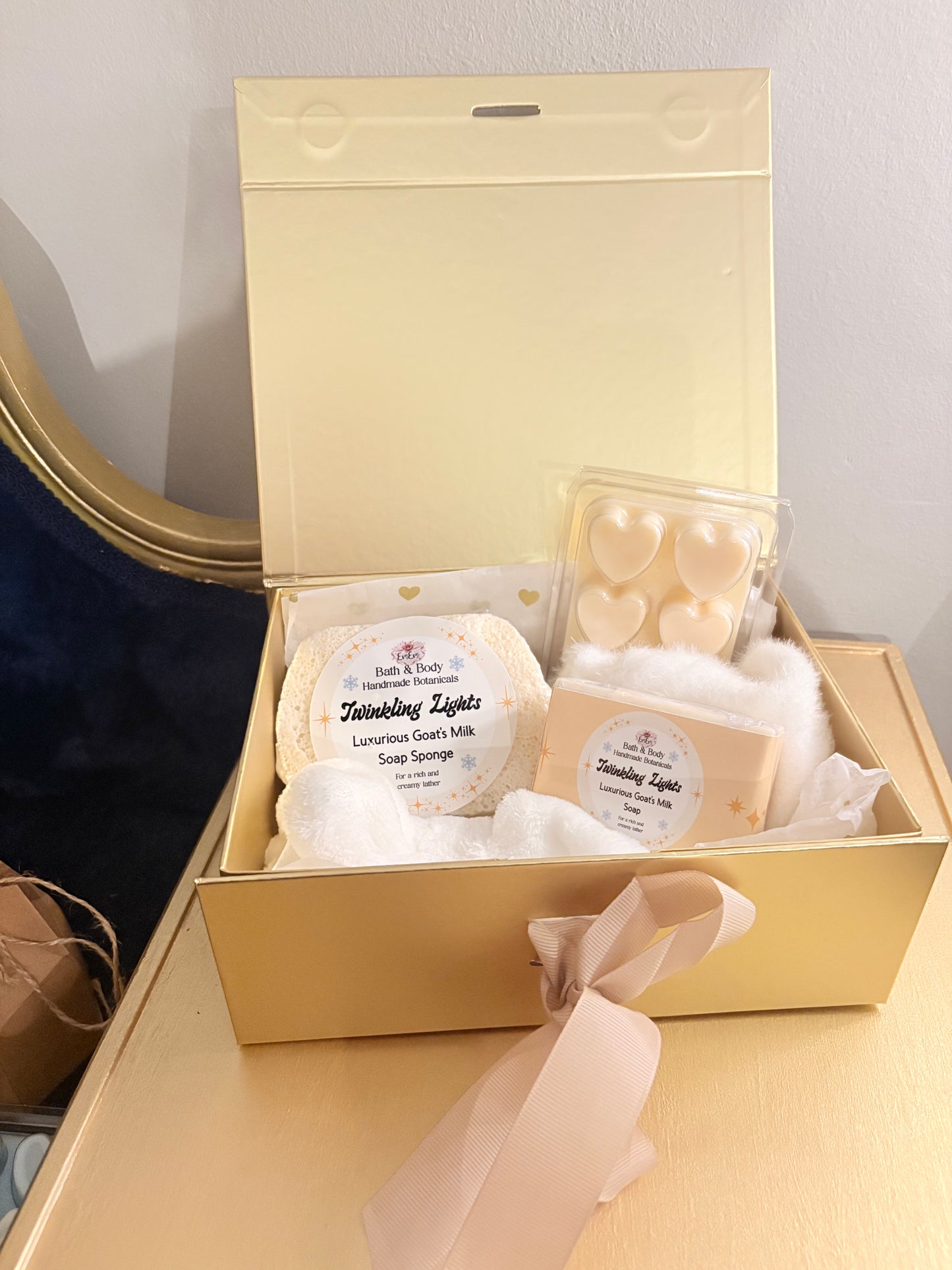 Twinkling Lights Pamper Gift Box with Soap & Wax Melts